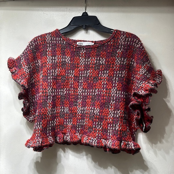 Zara Tops - New Zara sweater